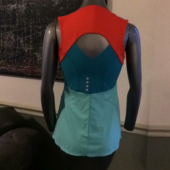 NWOT Merrell Tank - Picture 3 of 7